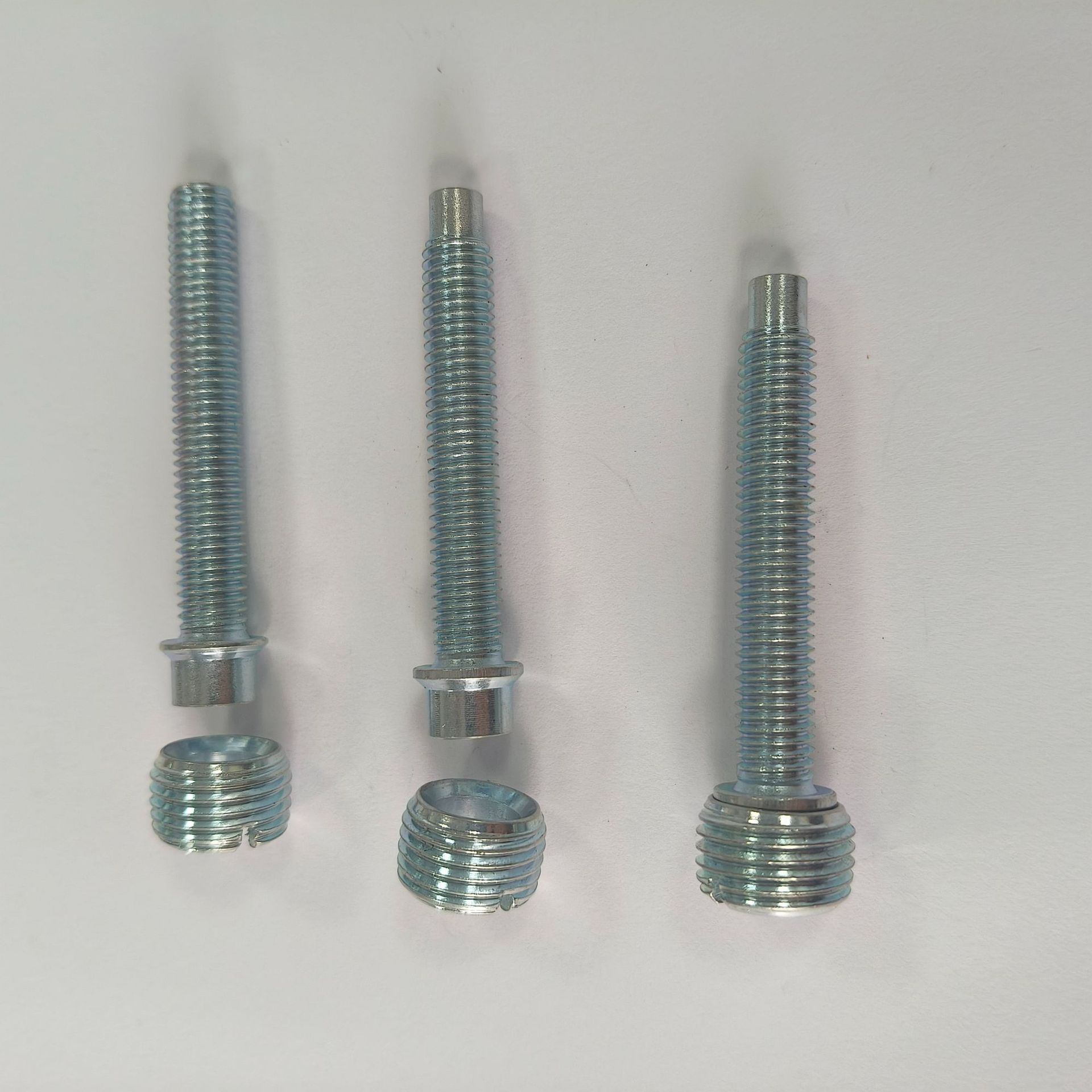 厂家直销8.8级高强度镀锌内六角螺栓镀锌圆柱杯头螺丝钉M4M5M6/M8