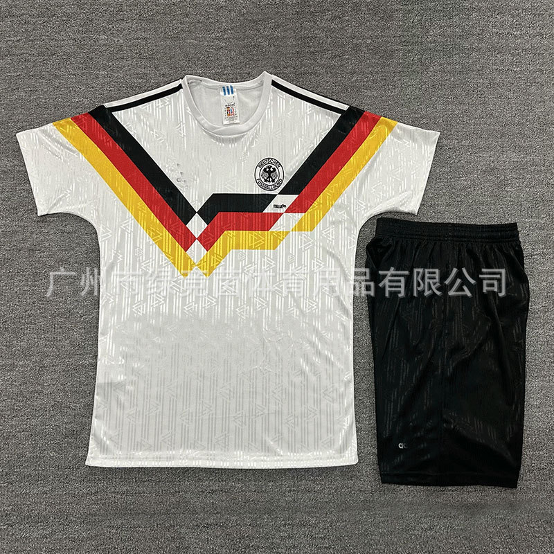 Camiseta retro del Real Madrid No. 7 Camiseta de fútbol de Ronaldo Barcelona Messi Inter de Milán Alemania Inglaterra