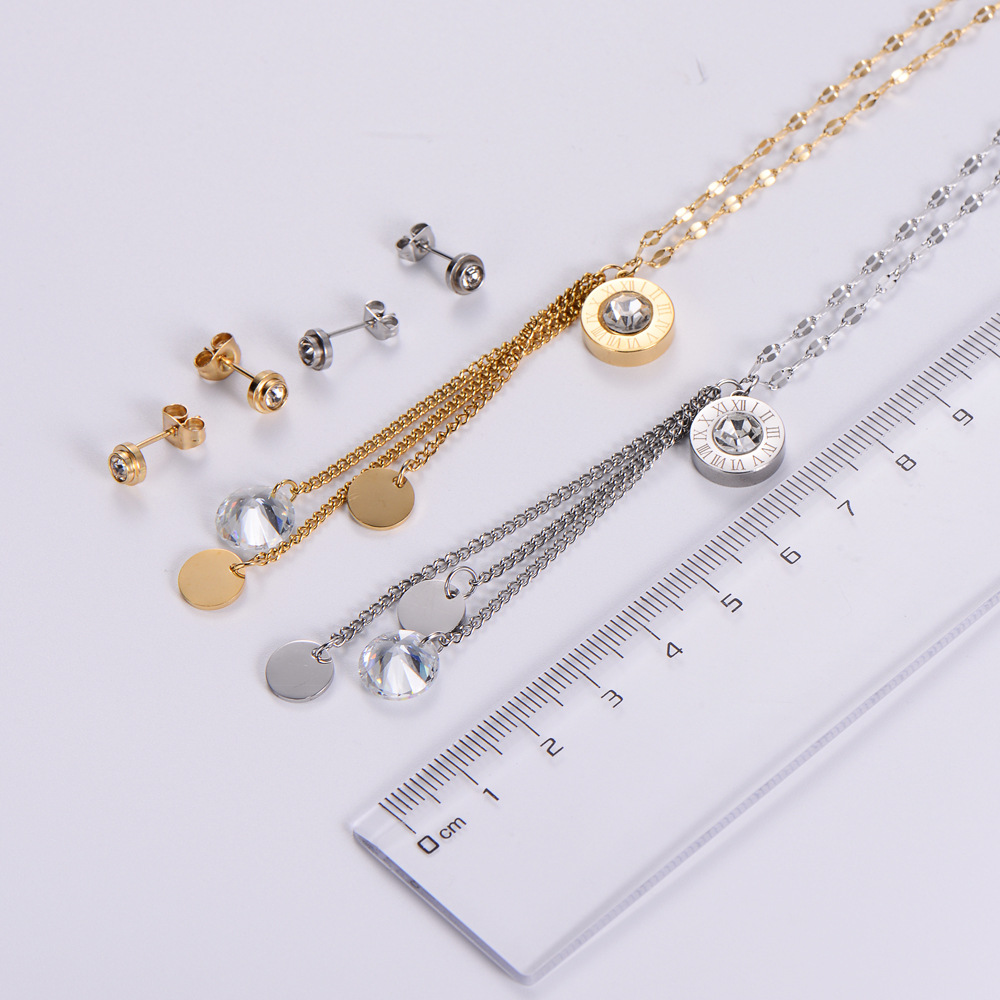 PVD Coated 18K Gold Plated Letter 304 Stainless Steel Fashion Waterproof Non Tarnish 304 Stainless Steel display picture 5