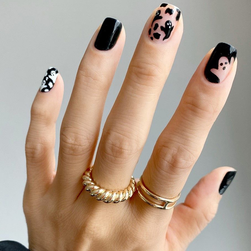 Short Square False Nail Black and White Double Spelling Ghost European and American Painting Style Abstract Manicure All Saints Wearing Finished Armor Short Square False Nail Black and White Double Spelling Ghost European and American Painting Style Abstract Manicure All Saints Wearing Finished Armor
