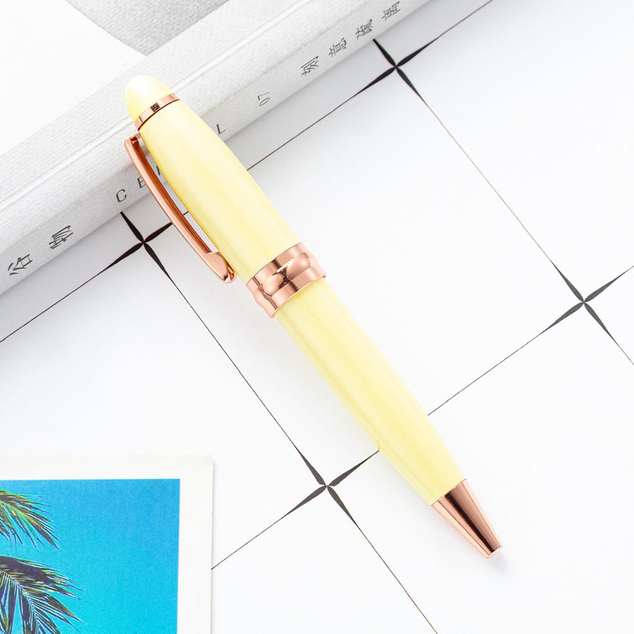 Color macaron bolígrafo punta giratoria corto bolígrafo portátil de bolsillo de oficina bolígrafo de estudiantes al por mayor