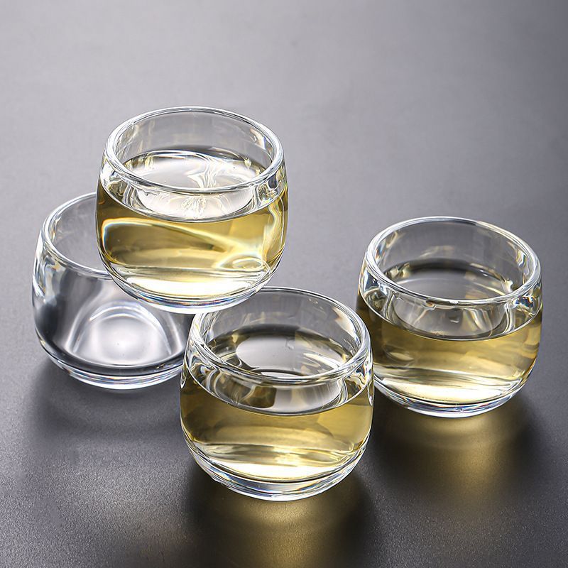 ガラスのお茶のコップの日本式のガラスの小さい杯は杯の酒の器のセットの家庭用の小さい杯を指します。|undefined
