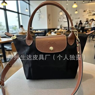 ��Ů��70���꽛����ˮ�����̱�С̖��玧����μ���̽���Ӱ�