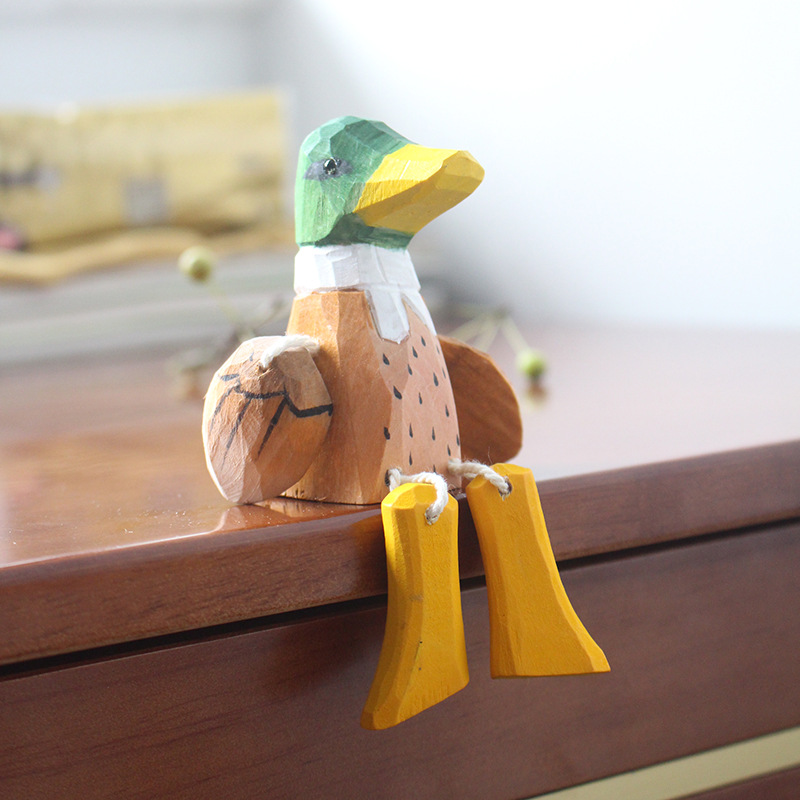 Aoki Fan Handmade Wooden Carved Duck Figurine with Hanging Legs, Memo Clip, Creative Home Decor, Living Room Carved Ornament