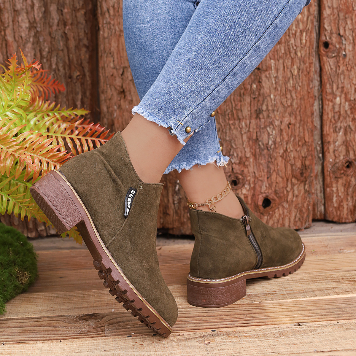 Neue kurze, gefrostete Vintage-Booties für Damen mit klobigen Absätzen und seitlichen Reißverschlüssen_voghion.com