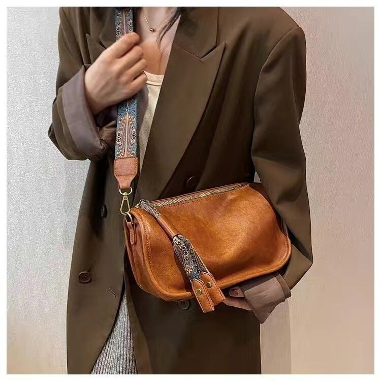 2025 New Vintage Fashion Bohemian Strap Dumpling Bag Shoulder Bag Crossbody Bag for Women Retro Style