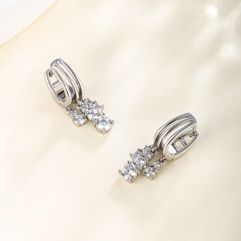 Xuping joyería con diamantes bordados exquisitos pendientes de nicho de diseño ligero de lujo de alta sensación pendientes de orejas temperamento único orejas mujeres