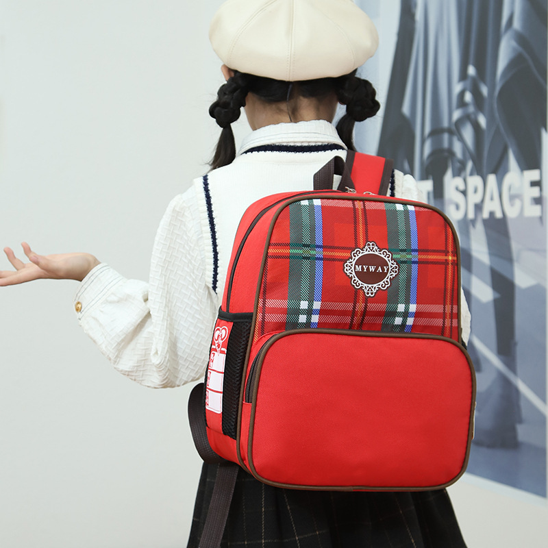 High-end Korean-style kindergarten backpack with customizable printing for text, images, and logos, suitable for training classes and interest groups, promotional dual-shoulder backpack.