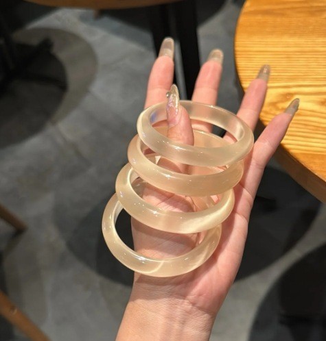 メーカー卸売ハイアイスホワイトムーンライトキャッツアイブレスレットハイエンドファッションレディースブレスレットTik Tok電気ファッションドロップシッピング|undefined