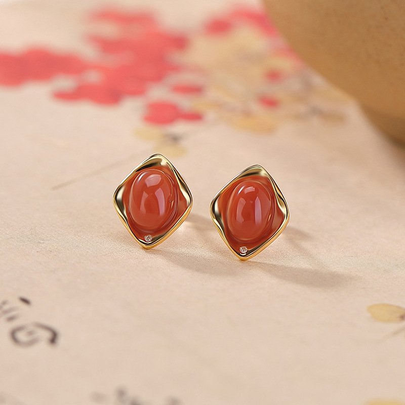 Bông tai bạc S925 mạ vàng đính mã não đỏ hình trứng vuông phong cách retro — Mô hình sáp ong
