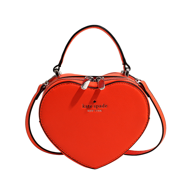 Bolso de hombro transfronterizo para mujer Tendencia de la moda europea y americana Letras clásicas Logotipo en relieve Bolso en forma de corazón Bolso casual de todo fósforo