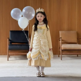 童连衣裙;儿童发饰;童套装