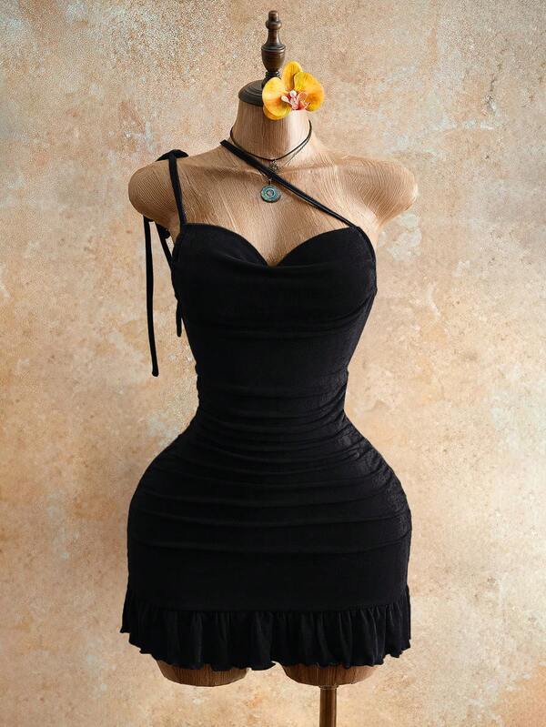 Sensual Bodycon Mini Dress With Ruffle Trim, Backless Halter Neck, And Waist-Gathering Pleats For A Flattering Fit_ecoleips.com