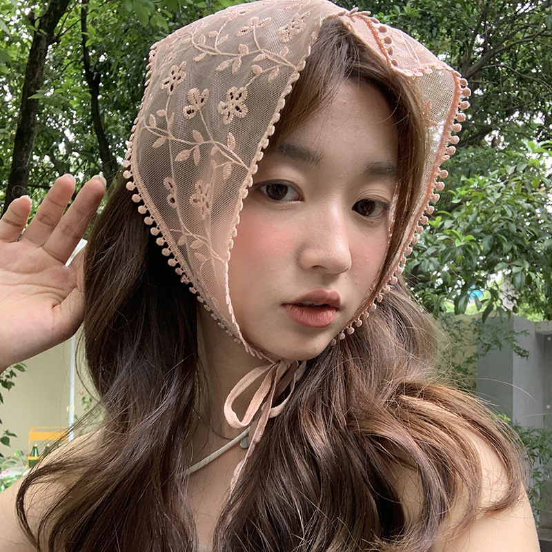 Retro Mori lindo dulce encaje triángulo bufanda primavera y verano francés bordado pequeña flor todo partido decorativo pañuelo banda para el cabello