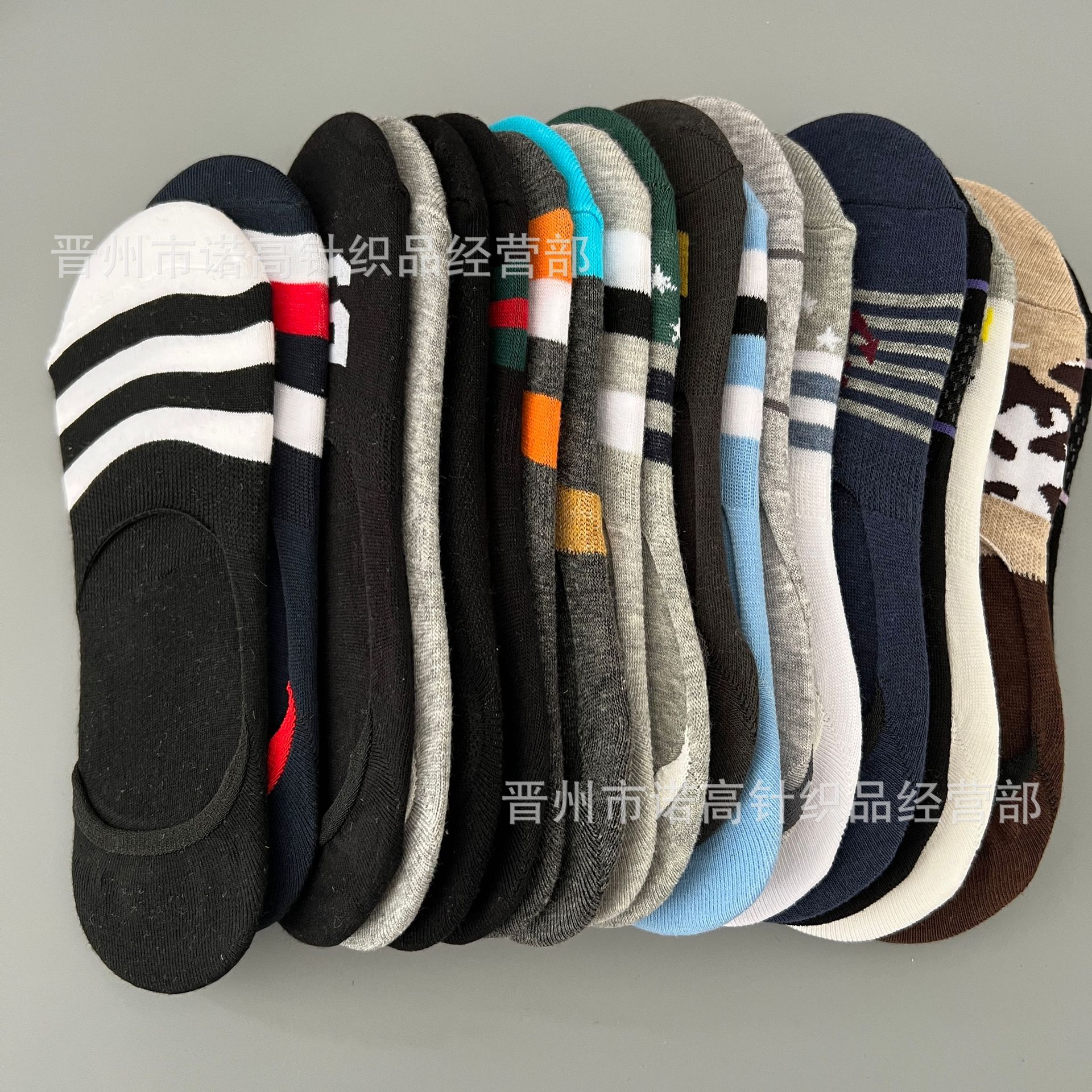 Calcetines invisibles de algodón para hombres y mujeres en stock Calcetines antideslizantes de silicona multicolor cintura baja boca baja desechables perezosos calcetines de primavera y verano