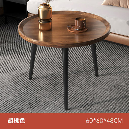 茶のいくつかの簡単な現代北欧の簡易家庭用リビングルームの小さいタイプのソファーの辺のいくつかの小さいテーブルの木の足の丸いお茶のテーブル|undefined