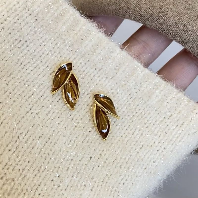 Meilad marrón caída orejas nicho femenino sensación de lujo ligero pendientes sin agujeros de orejas temperamento versátil otoño invierno orejas