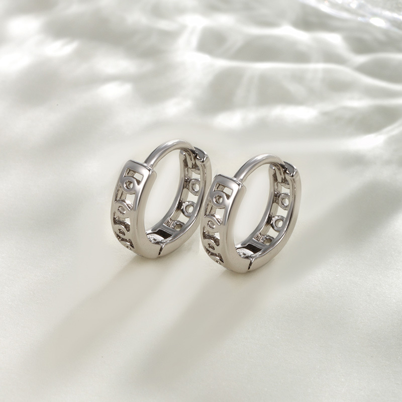 Xuping aleación de cobre galvanizado auriculares de oro nicho femenino ins estilo de diseño de aretes de verano de alta calidad aretes de anillo