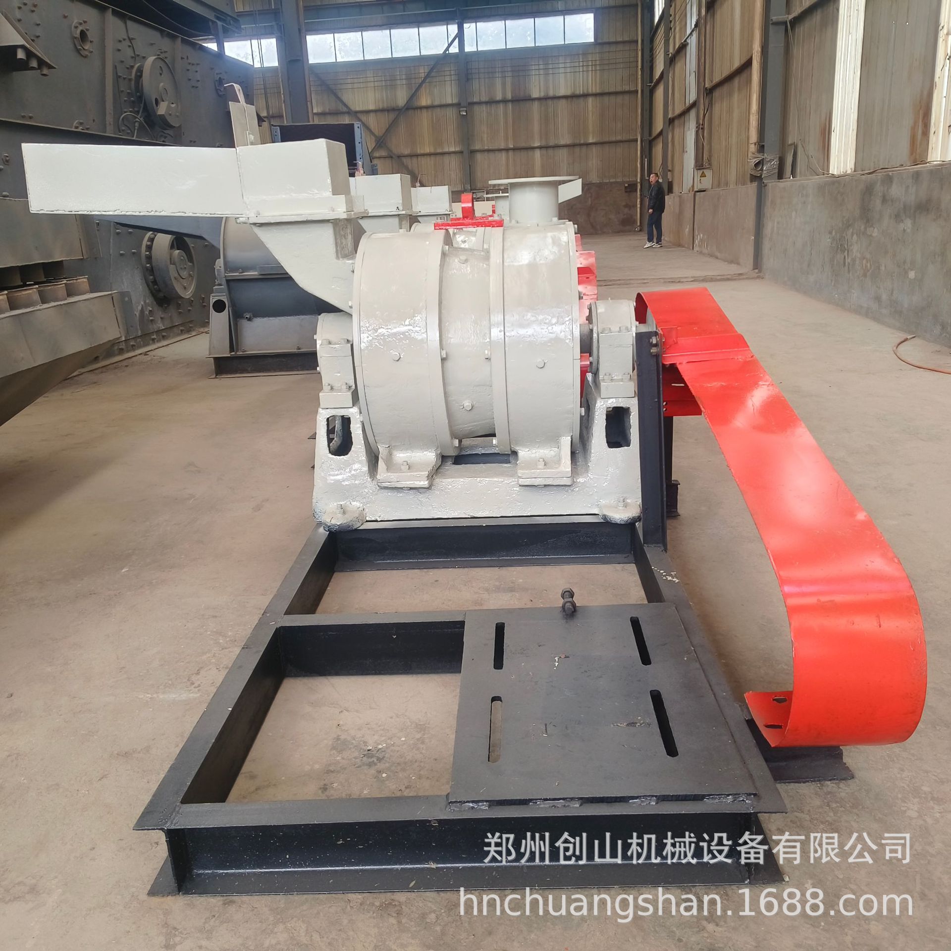 供应节能木粉机  多功能树木粉碎机 木材木粉机机   多功能木粉机