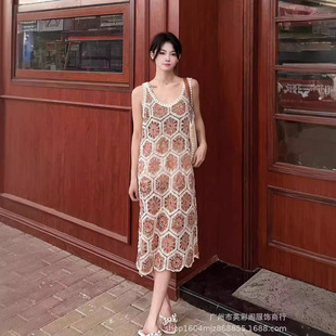 �͹��U���ļ��¿��U�յ����B��ȹ��߅�ȼ��L�ʺ�ɫ�A�I����С���L