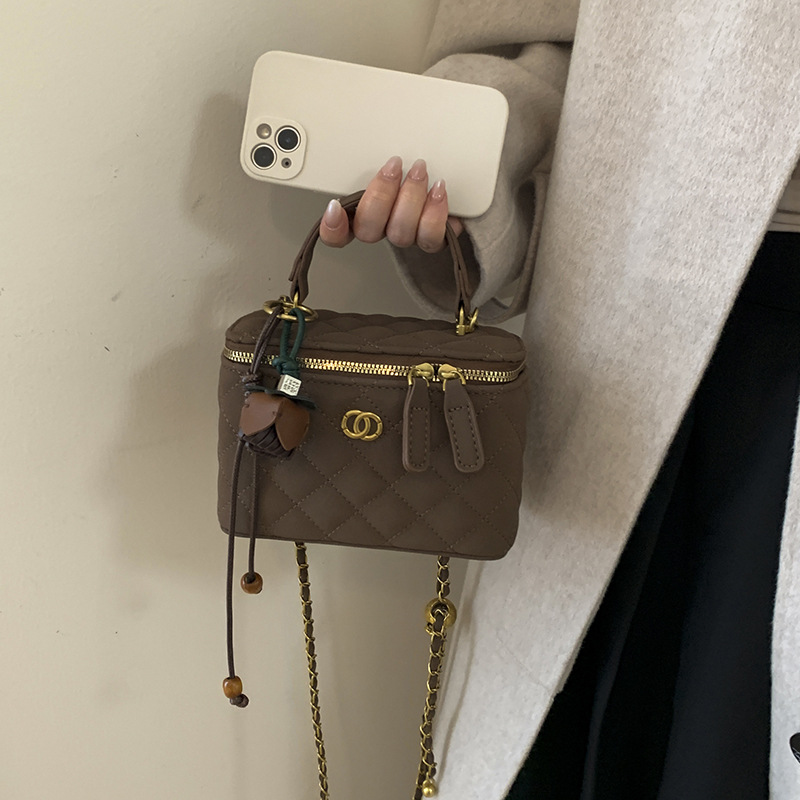 Otoño y invierno de alta calidad bolso de mano para mujeres 2025 nuevo bolso de caja de fragancia bolso de cadena de diamante bolso de hombro