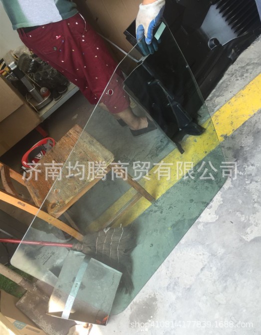 5项WG1664330015左车门玻璃(带玻璃托架)