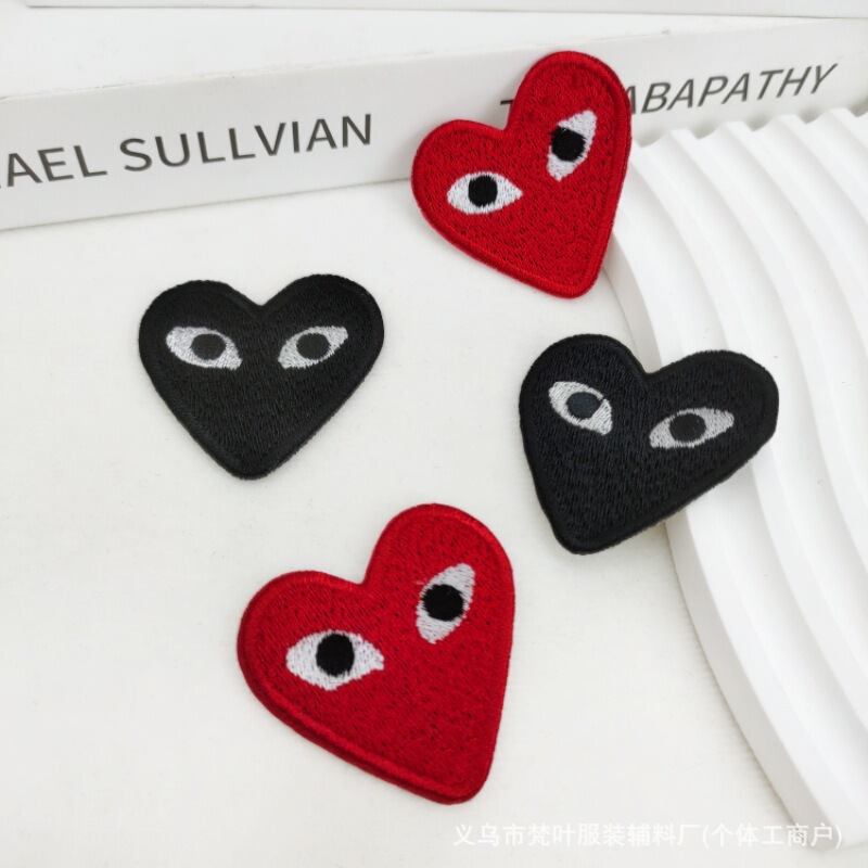 CDG fashion brand love embroidered cloth patch clothes patch sweater decorative down jacket seamless ripped ironing wholesale