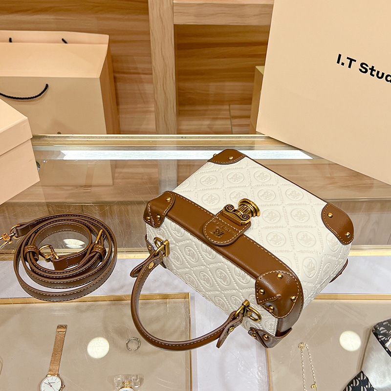 Borsa a tracolla portatile in pelle semplice e casual, moda estiva, con una spalla, di nicchia, nuova tendenza 2023 da donna_voghion.com