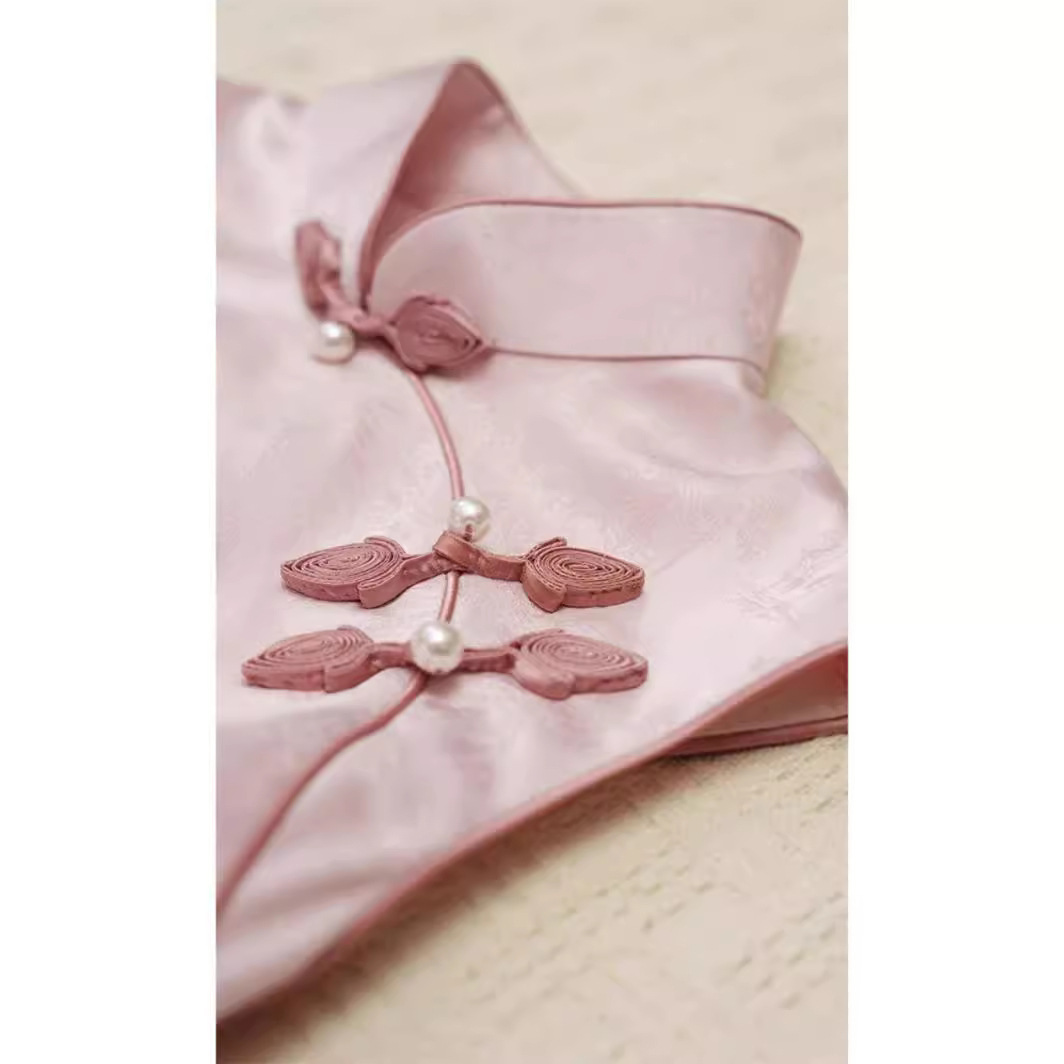 Váy sườn xám cách tân hoa anh đào hồng jacquard khóa cài áo Hán phục mùa hè — Màu hồng