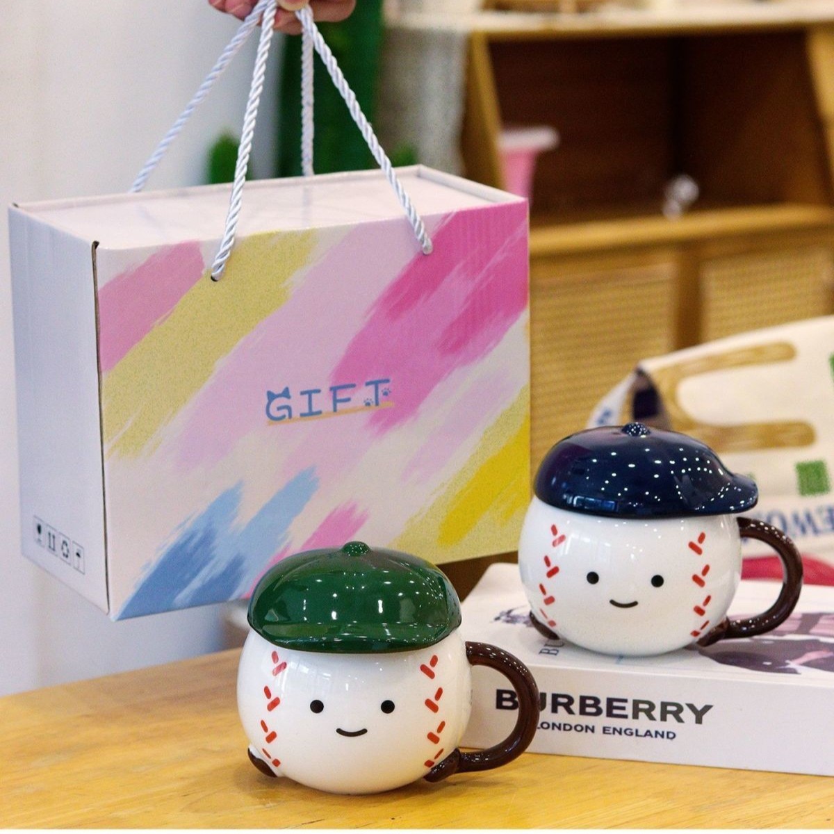 Regalos de Navidad creativos tazas de cerámica tazas de dibujos animados tazas de agua de pareja nórdicas tazas de café con tapa caja de regalo