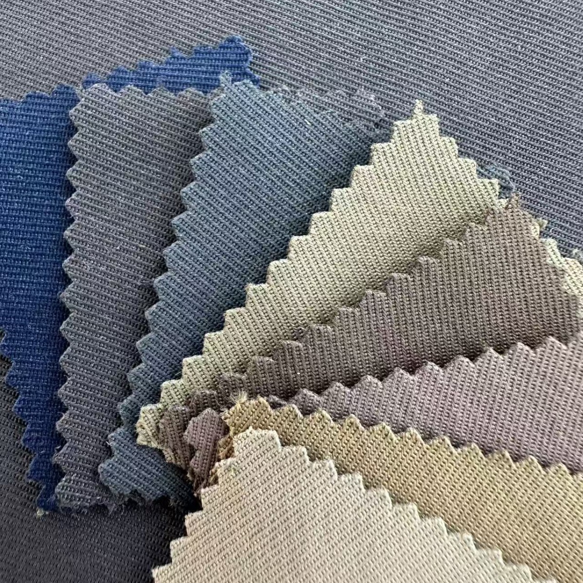 260g de alta densidad inclinada otoño invierno nuevos productos spot 23 herramientas de color de piernas de acero