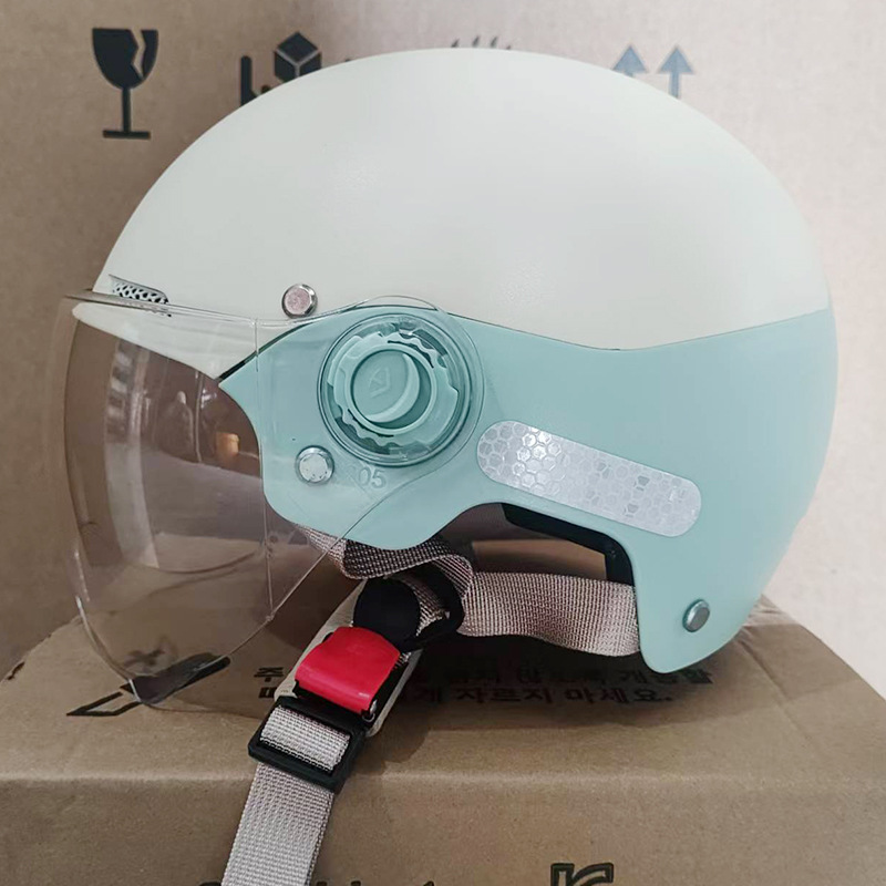 New national standard 3C certified motorcycle and electric vehicle helmet for men and women, summer safety helmet, breathable, sun-blocking, and sun-protective for electric scooters