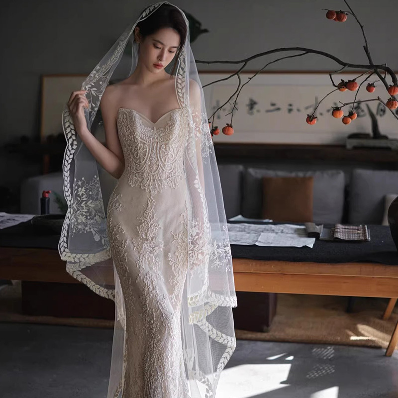 Vintage Lace Wedding Veil with Wheat Ear Design for the Danube Bride, Suitable for Marriage Registration Photos Vintage Lace Wedding Veil with Wheat Ear Design for the Danube Bride, Suitable for Marriage Registration Photos