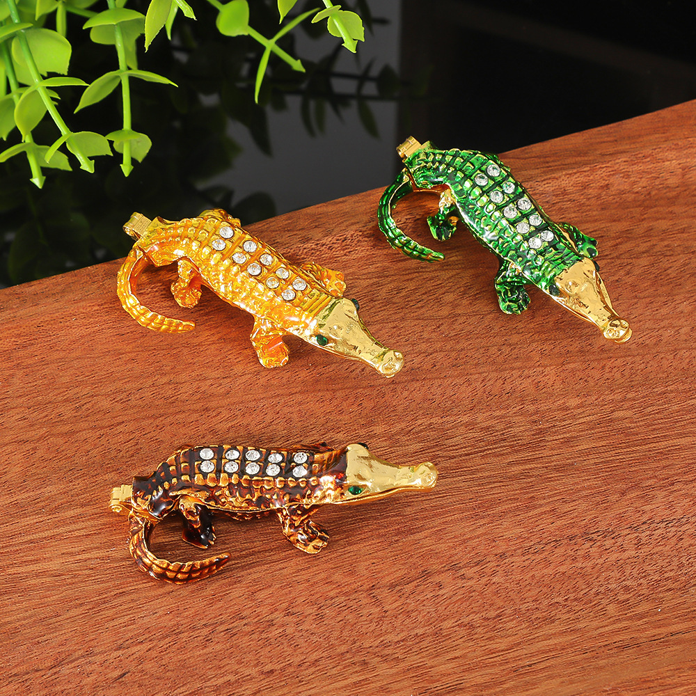 Diamond Fashion Crocodile Jewelry Box Small Ornaments New Metal Crafts Bedroom Desktop Jewelry Storage Box Ornaments