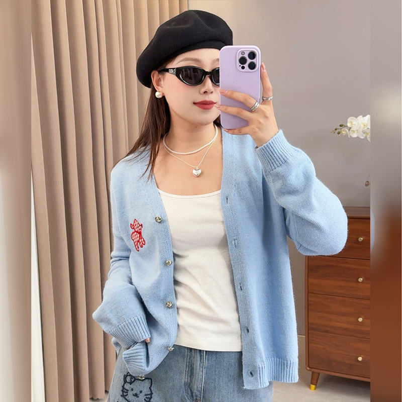 Shuangtian 2025 New Autum Fat Girl Plus Size Women's Outer Sweater V Neck Baby Elephant Knitted Cardigan F570