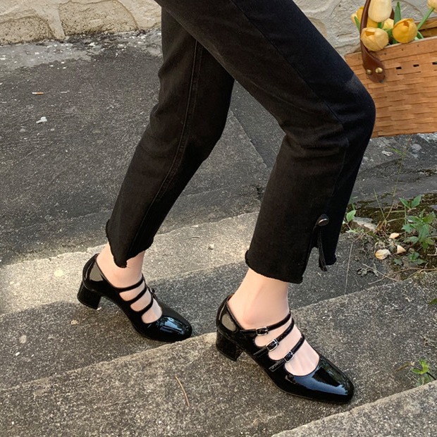 玛丽珍红鞋lolita粗高跟女鞋2025新款一字带赫本风法式单鞋女婚鞋