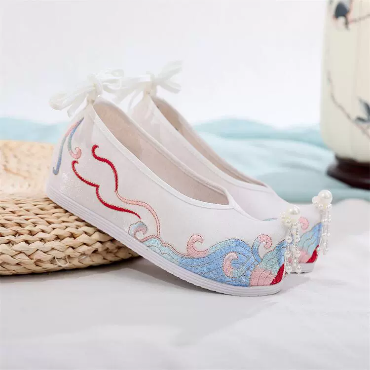 Bolan 2023 новый стиль с обувью ханьфу в старинном стиле, женская обувь с вышивкой, обувь со скрытым увеличением роста, лук, перевернутая старинная костюмная Студенческая обувь