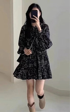 2025春秋新款气质减龄法式黑色长袖碎花连衣裙子女小个子茶歇裙