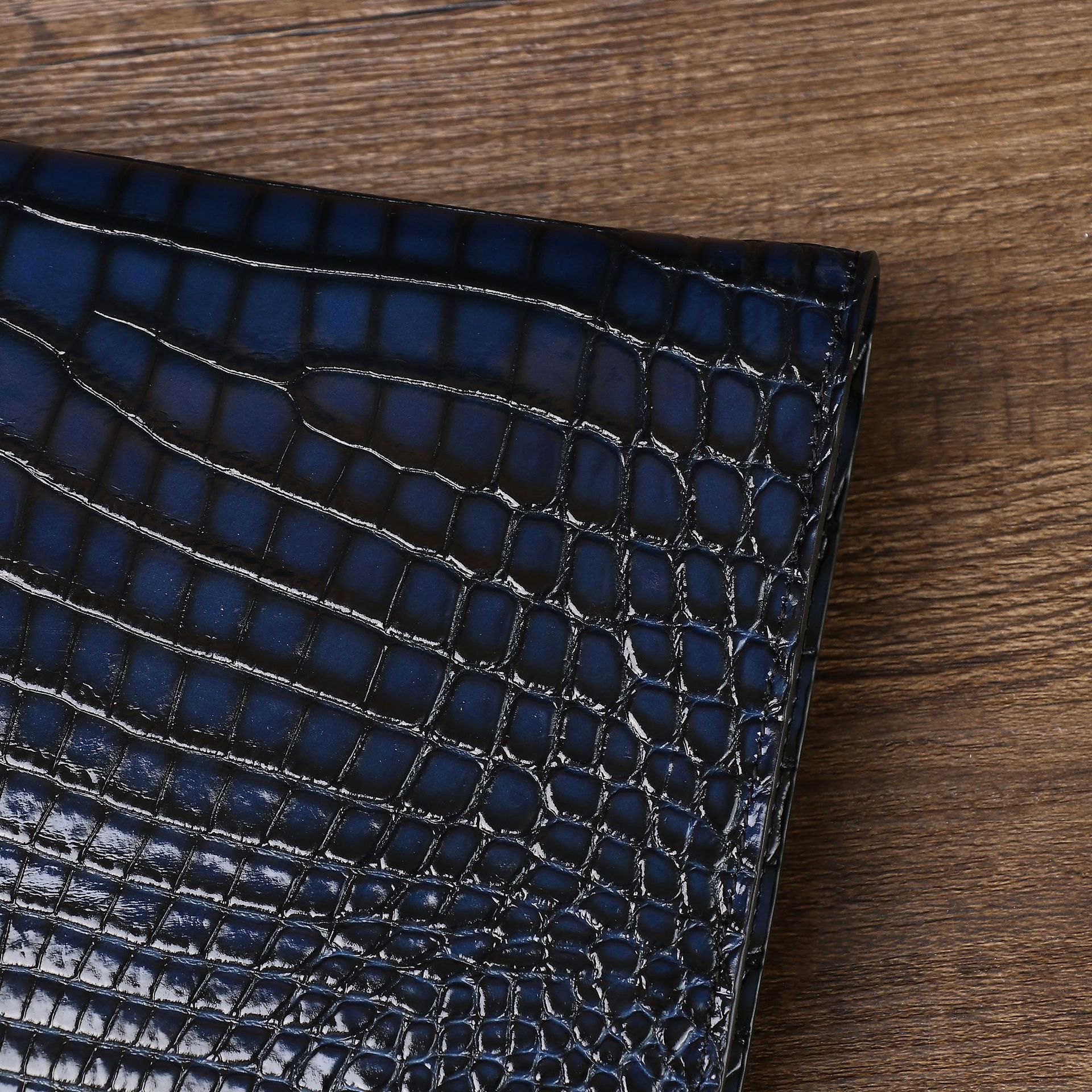 Túi clutch nam da vân cá sấu cầm tay tài liệu dung tích lớn đa năng chi tiết 8
