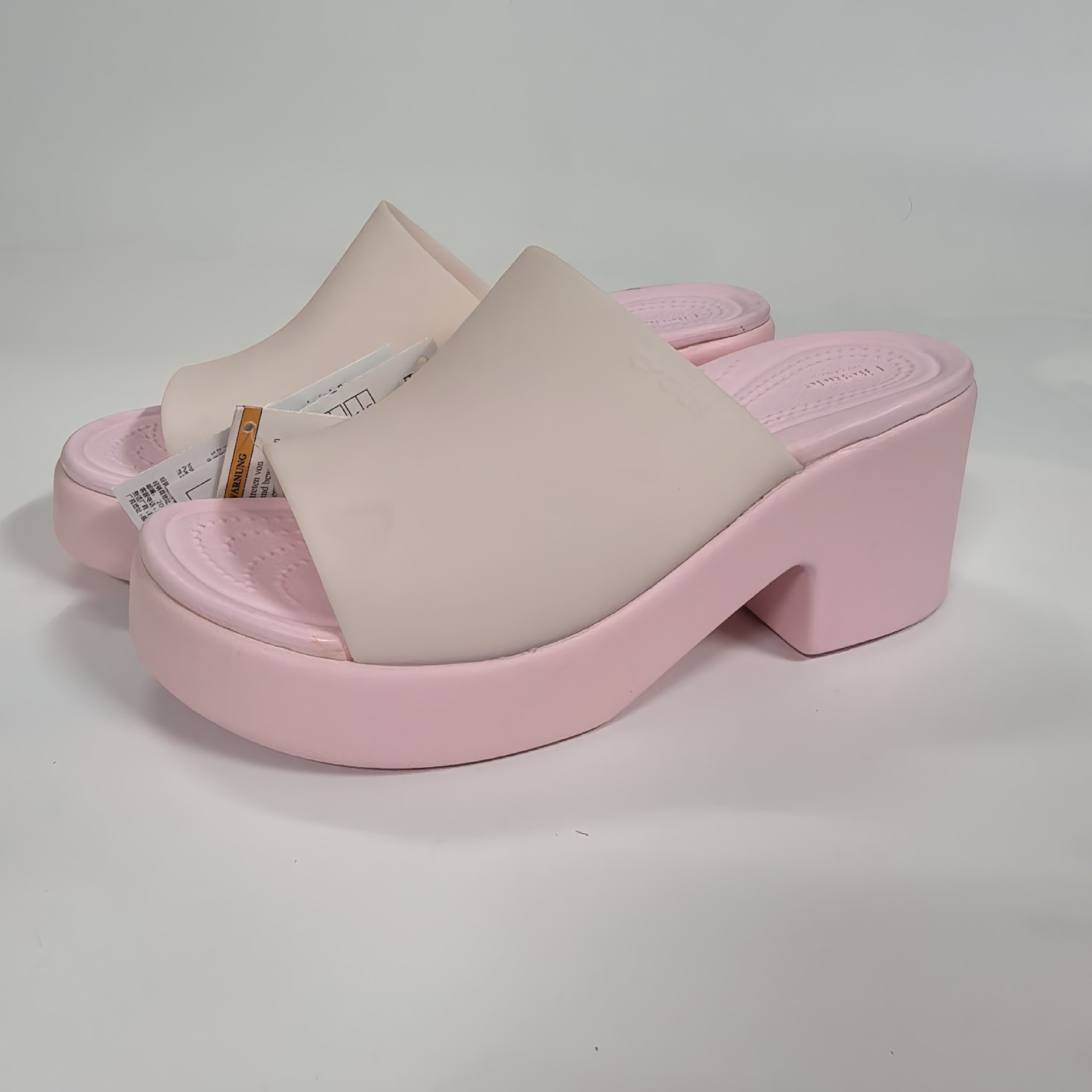 Fuchsia slippers platform