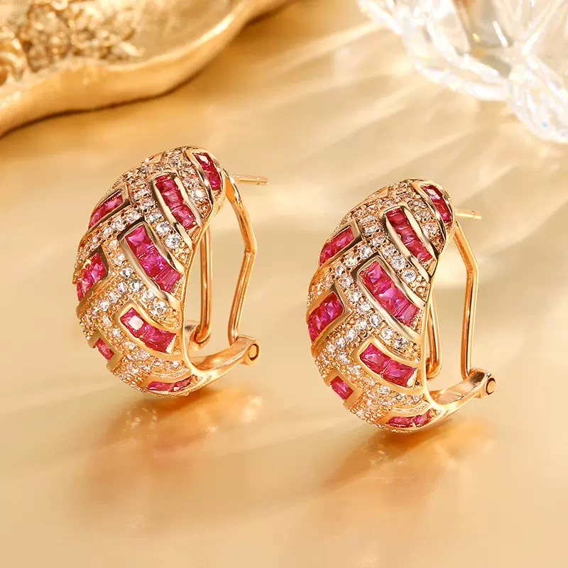 2025新款庄生生珠宝铜底镀欧美风格满钻高级感耳钉耳扣批发