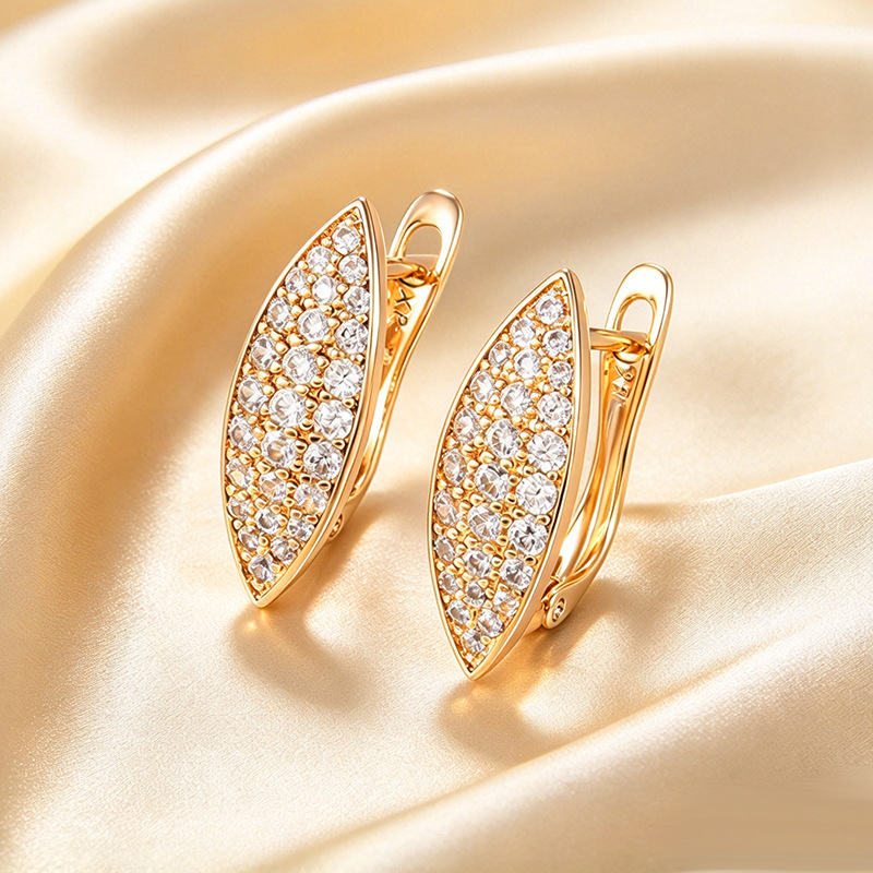 Pendientes de Aro con Zirconia de Aleación de Cobre Bañado en Oro de 18K
