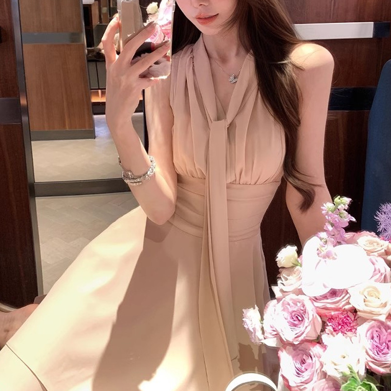 フランス式【心ミューズ】2025新型夏服の襟元のスカートの気質は腰のワンピースの女性の新型を収めます。|undefined