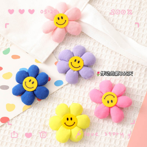 Summer new arrival pastoral style smiling face sunflower brooch wholesale cute girls bag pendant clothing accessories accessories