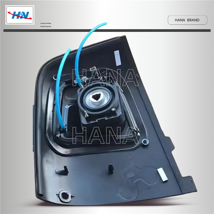 Luz de techo de visera solar 84055724 84055746 dedicada a las luces de camiones Volvo FH FM piezas y accesorios