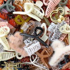 French Retro-Style Backcomb Pearl Leopard Print Hair Clip Ponytail Shark Clip Updo Large Hair Pin Hair Accessory for Women