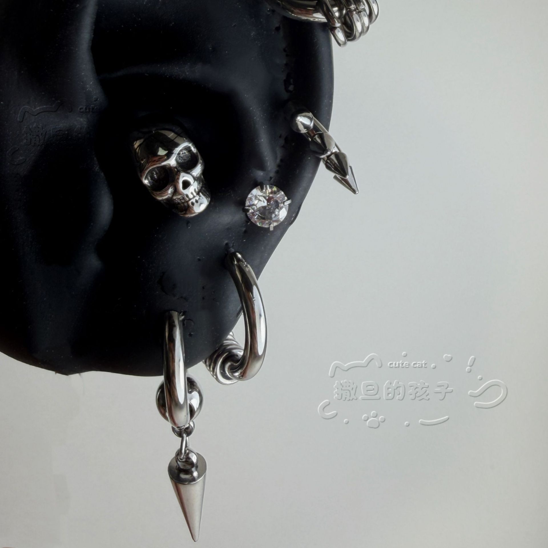 Pointed titanium steel lip stud product view