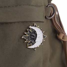 奇福黑白情侣胸针月亮与太阳金属徽章服装备注包包别针领针