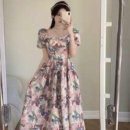 设计感大码法式浪漫碎花方领连衣裙新款女夏季胖mm遮肚子显瘦长裙