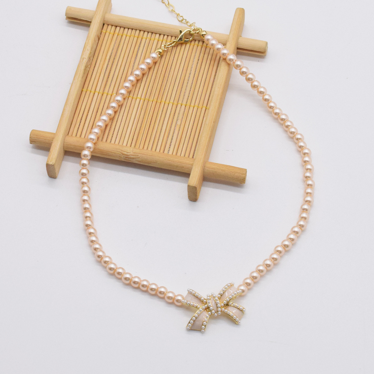 Fashion Pearl Bow Geometric Pink Clavicle Chain display picture 3